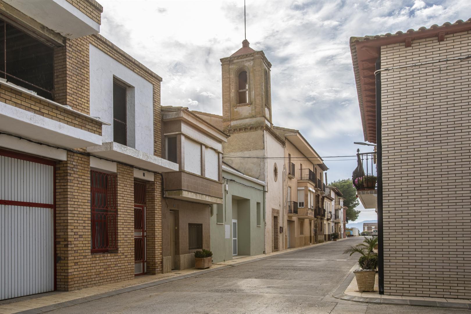 Núcleo urbano con el campanario de la iglesia de Santa Margarita (fuente: https://www.ossodecinca.es/n%C3%BAcleos-rurales).