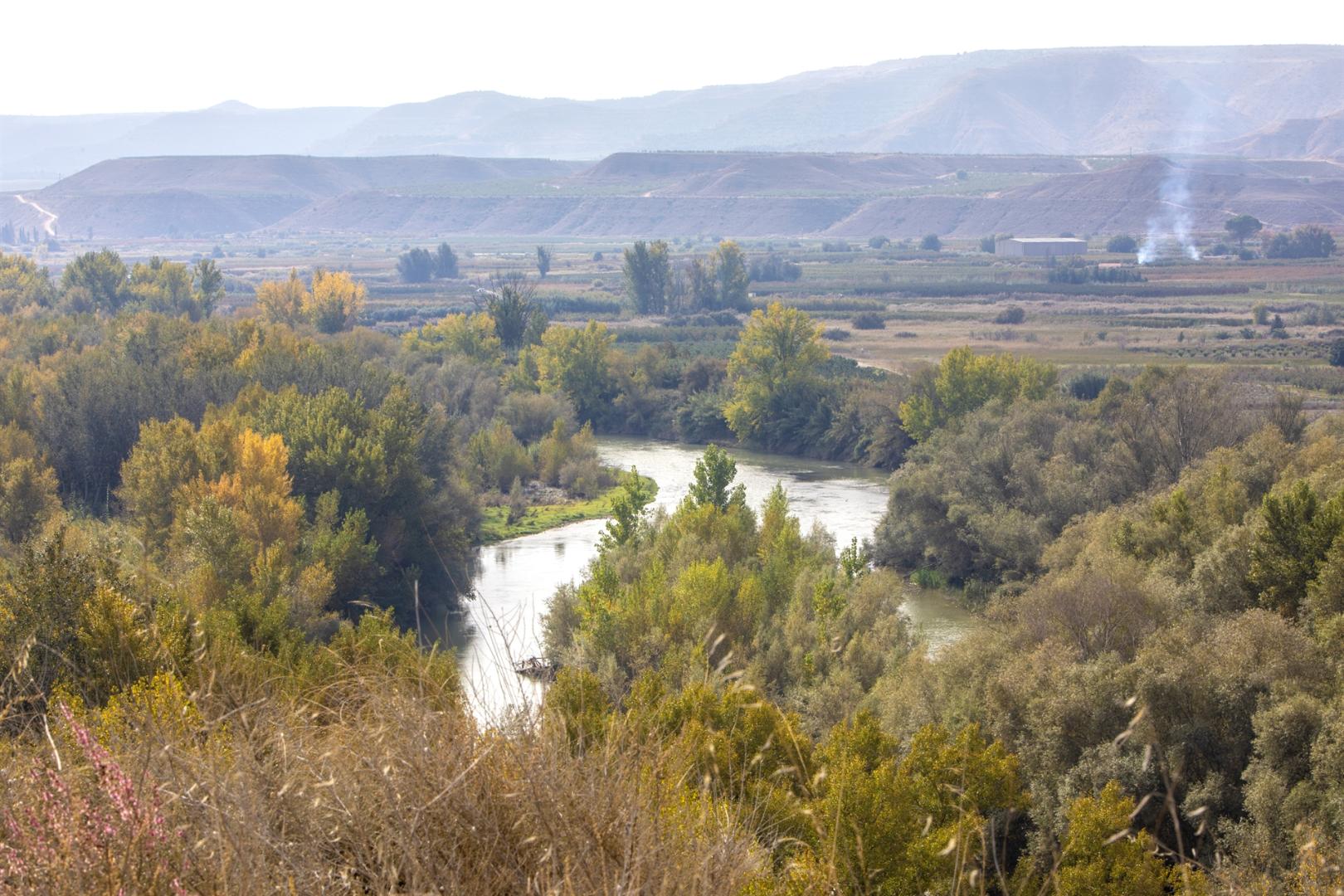 Vistas del río Cinca desde Almudáfar (fuente: https://www.ossodecinca.es/n%C3%BAcleos-rurales).