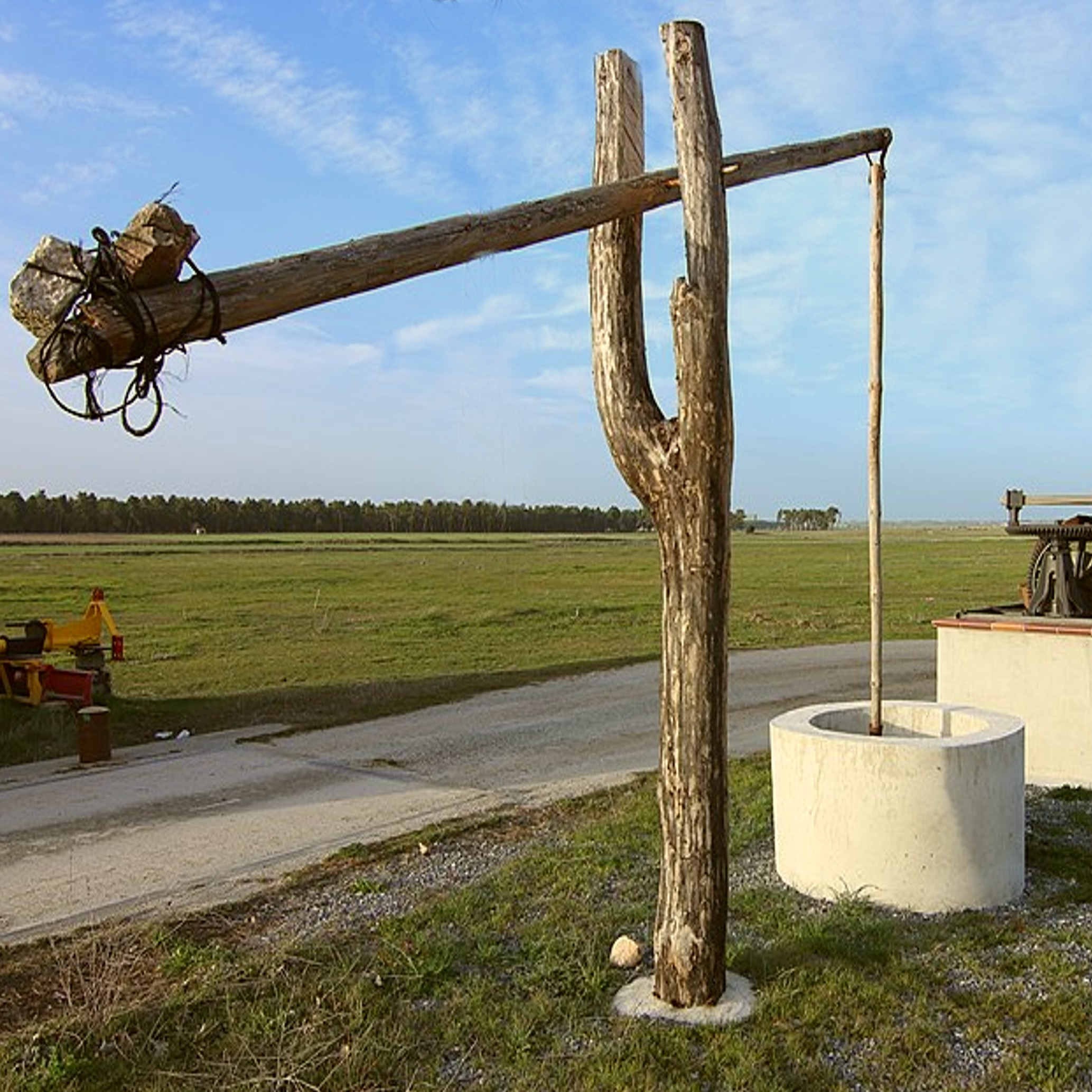 "Cigüeño" de Peraleda de la Mata (Cáceres), Atribución de imagen: Malopez 21, CC BY-SA 4.0, vía Wikimedia Commons.