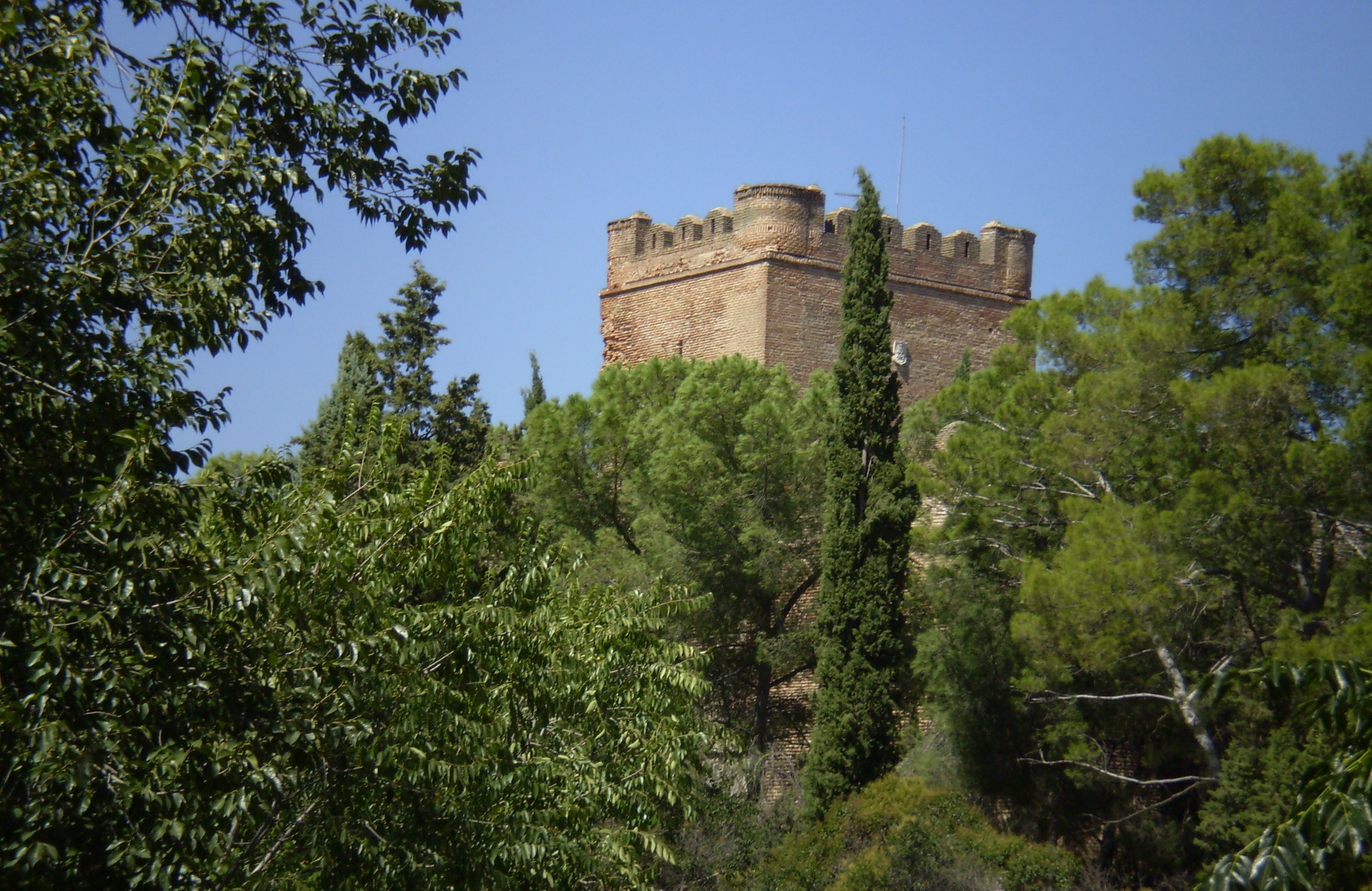 Castillo-fortaleza de Batres (Fuente: Wikicommons).