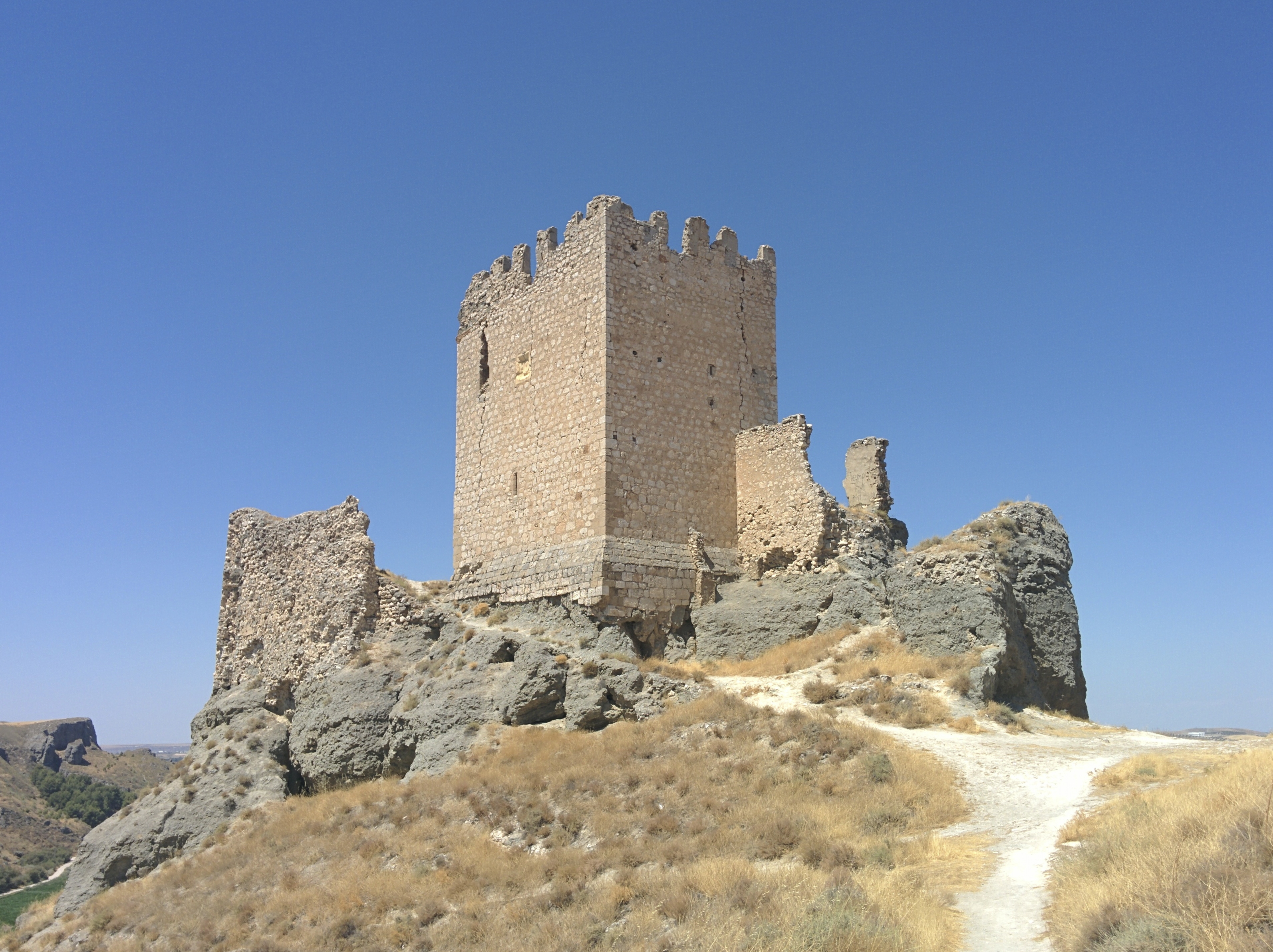 Castillo de Oreja, en Ontígola, Toledo. De Rodelar, CC BY-SA 4.0, https://commons.wikimedia.org/w/index.php?curid=95447984