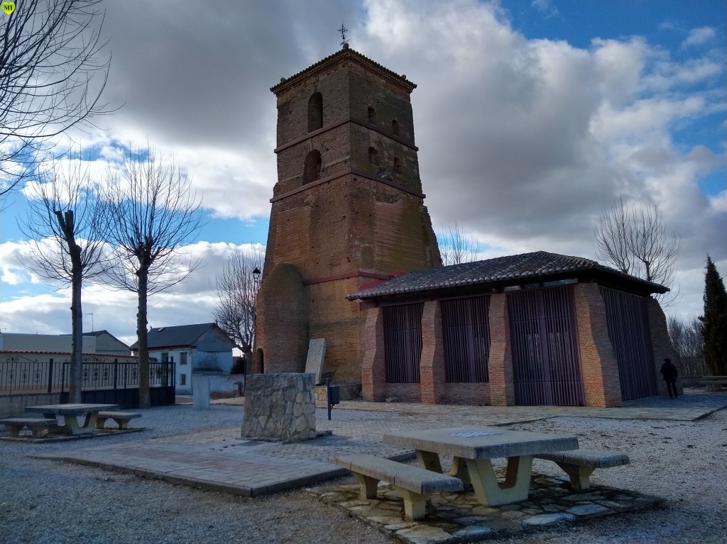 Cervatos de la Cueza. Torre de la Iglesia de San Miguel. De Iñaki Carrascal - Trabajo propio, CC BY-SA 4.0, https://commons.wikimedia.org/w/index.php?curid=126370228