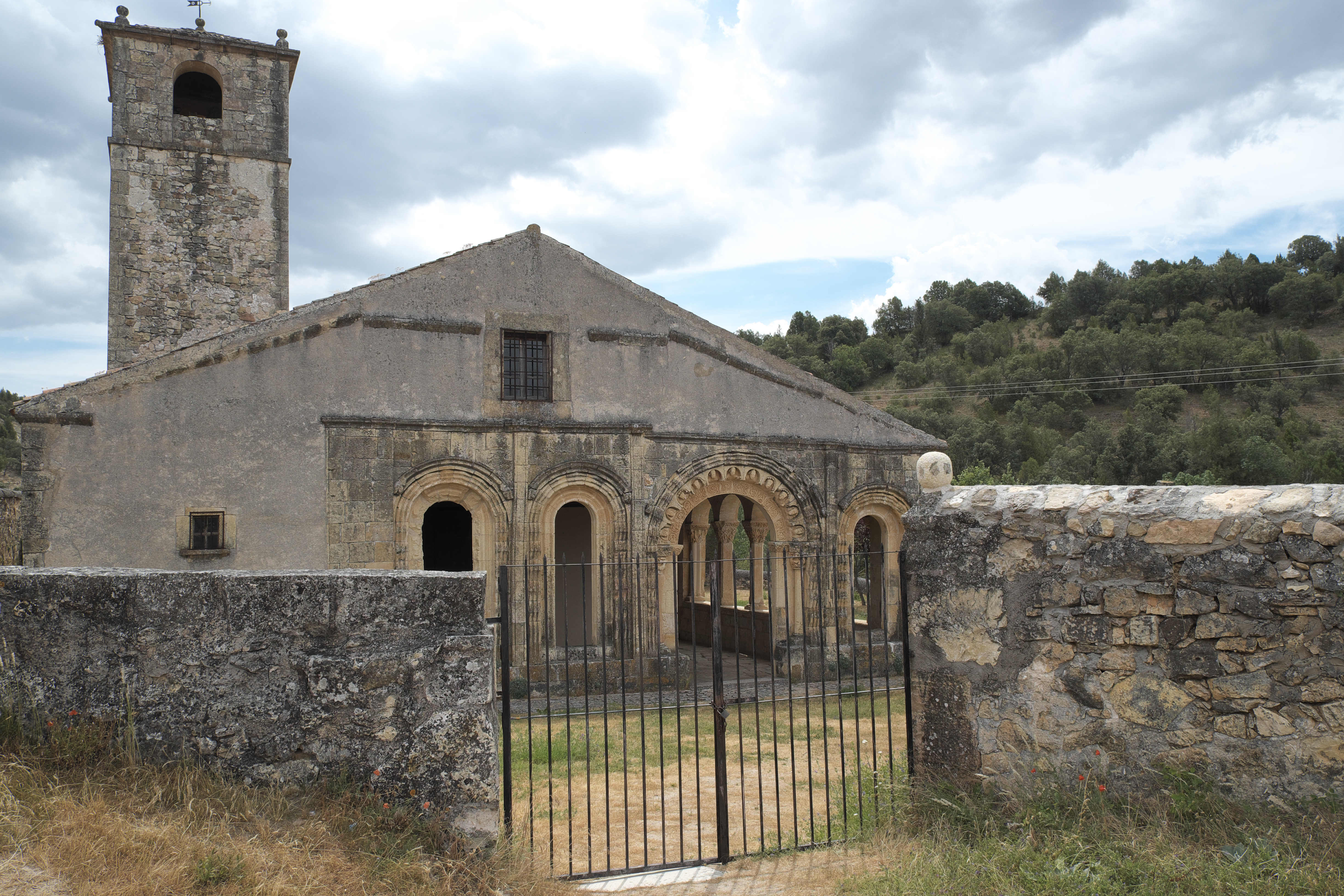 De GFreihalter - Trabajo propio, CC BY-SA 3.0, https://commons.wikimedia.org/w/index.php?curid=28508586 Revilla de Orejana, Iglesia de San Juan Bautista.