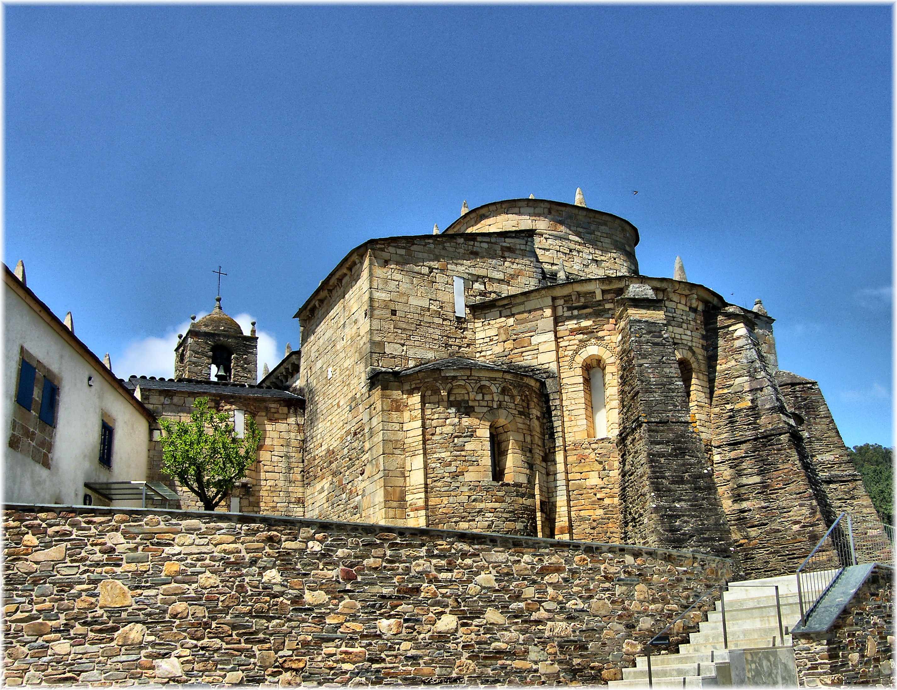 "2051-San Martiño de Mondoñedo en Foz (Lugo)" by jl.cernadas is licensed under CC BY 2.0.