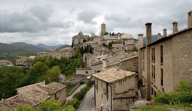 Vista panorámica de Sos del Rey Católico desde el este (Fuente: https://www.turismodearagon.com).