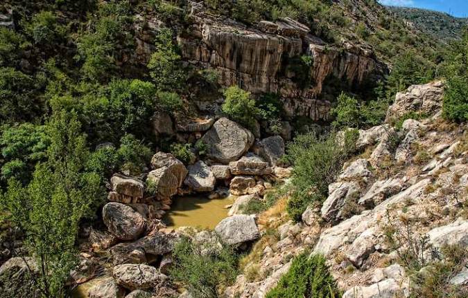 Hoces del río Guadalope/Guadalop (fuente: https://www.hoteles.net/teruel/castellote/hoces-del-rio-guadalope-teruel.html).