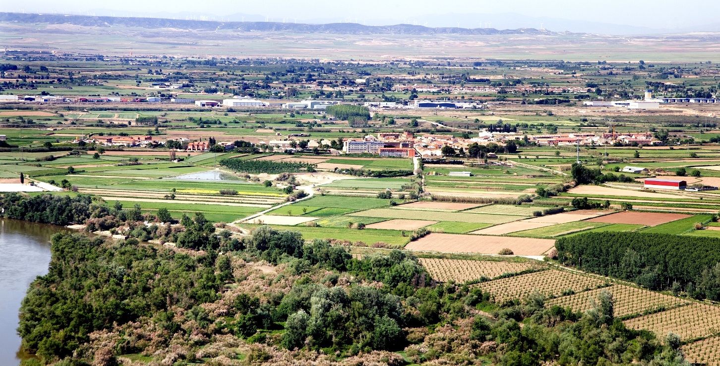 Vista de Sobradiel desde la Torre de Candespina (fuente: https://www.turismodearagon.com/ficha/sobradiel/).